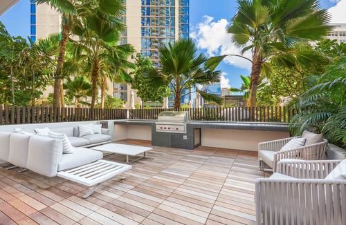 Ala Moana Condo | Ocean-City Luxury Family Retreat at Sky Ala Moana w/Great Building Amenities