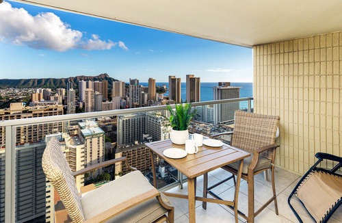 Waikiki Condo | Ocean & Diamond Head View Studio at Waikiki