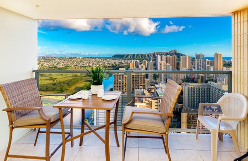 Waikiki Condo | Ocean & Diamond Head View Studio at Waikiki