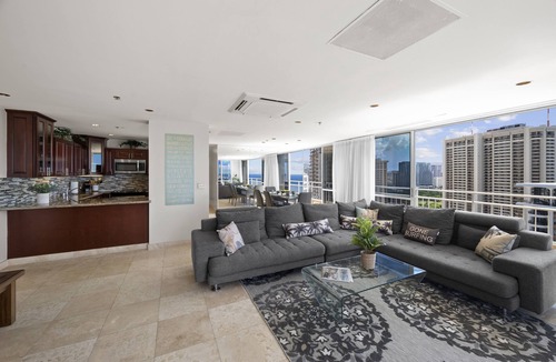 Waikiki Condo | Ocean-Diamond Head Views PH Condo at Ilikai Hotel by the Beach w/Full Kitchen