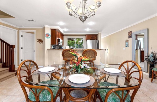 Kamuela Condo | Ocean & Mountain Views - 2BR With Loft, 4 Beds - Relax in Luxury - Vrkcv
