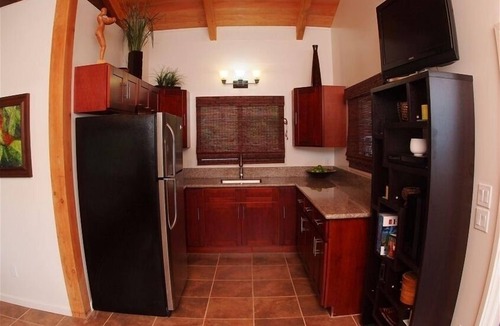 Hawaii Kai Cottage | Ocean View Cottage with Separate Suite
