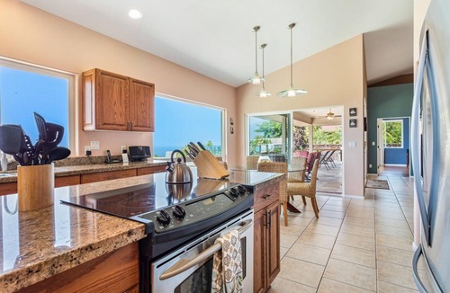 Kailua-Kona House | 🏖️Ocean Views | Gated | Private Infinity Pool