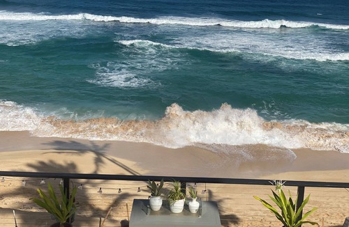 Pupukea Apartment | Oceanfront Flat Sunset Beach Legendary North Shore
