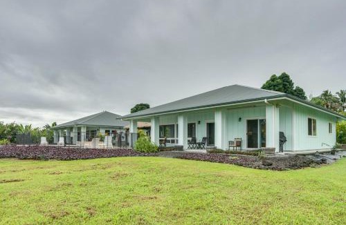 Papaikou House | Oceanfront Home with Pool, Gazebo Access in Papaikou