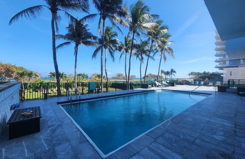 Surfside Condo | Oceanfront Luxury 2/2 With Views, Free Valet, Pool, Dogs Ok