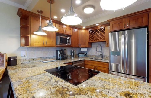 Kihei Apartment | Oceanfront penthouse with amazing views at Kauhale Makai