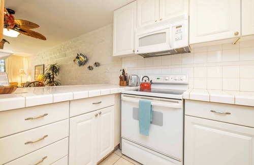 Maalaea Condo | Oceanview KAN108 - Gorgeous Ground-Floor Condo in Maui—Ocean View 2 BR/2 BA