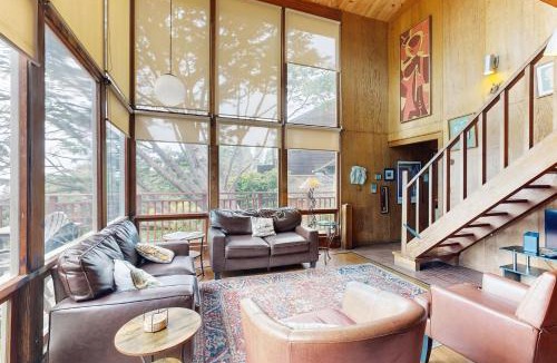 Mendocino House | Oceanview Mendocino Artist Retreat - Garden Deck
