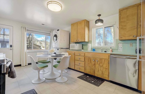 Broadmoor Apartment | Old Broadmoor Condo Private Deck Washer Dryer Unit