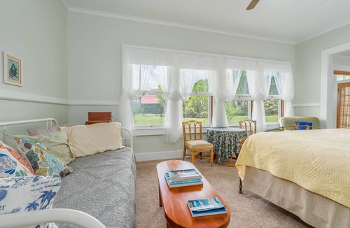 Hilo Bed & Breakfast | Old Hawaiian B and B
