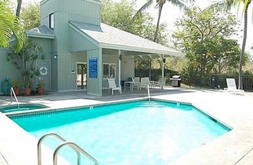 Historic Kailua Village Condo | One Bedroom, First Floor, Fully Furnished Condo