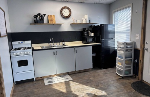 Canastota Apartment | ONE BEDROOM FULLY FURNISHED APARTMENT