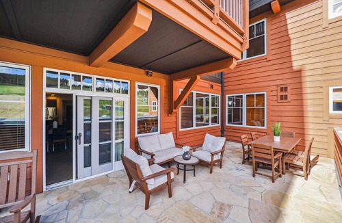 Peak 8 Condo | One Ski Hill 8307: Great Views-Resort Amenities.