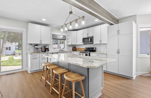 Scotts House | Paddle & Play on Long Lake - Lakefront Retreat