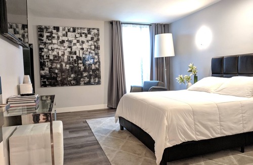 La Brea Hotel | Park Plaza Lodge Hotel