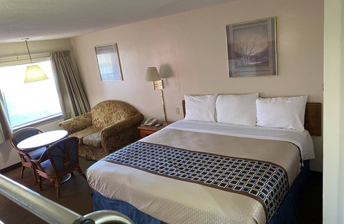 Corning Hotel | Parkview Motel