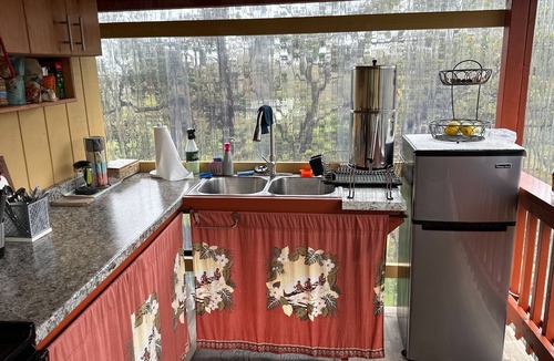 Fern Forest Apartment | Peaceful 1-bedroom studio in Volcano