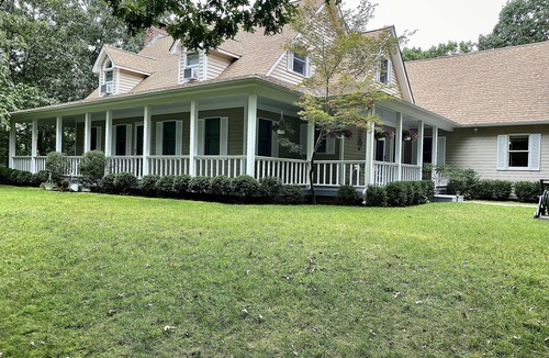 East Hampton House | Peaceful, Private, Perfect Family Getaway in prime Wainscott location!