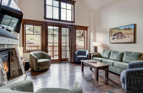 Peak 8 Apartment | Penthouse 4 Bedroom Condo at Base of Peak 8