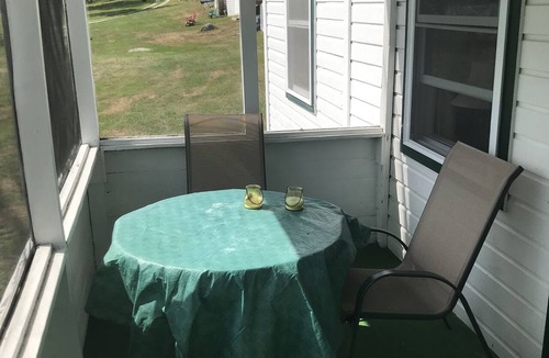 Salisbury Cottage | Perfect 2-bedroom Lake Dunmore cottage in Salisbury for a relaxing getaway.