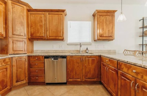 Heber House | Perfect Cottage. Sleeps 11, 5BD, 3BR, Hot Tub Media Room, Large Yard, Fire Pit