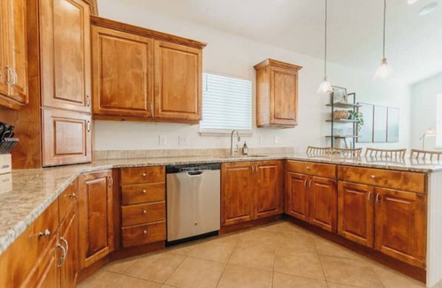 Heber House | Perfect Cottage. Sleeps 11, 5BD, 3BR, Hot Tub Media Room, Large Yard, Fire Pit