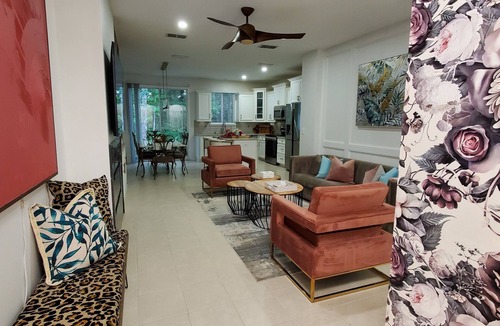 Highlands House | Perfect for Monthly Stays Townhome 5 Min to Jax International Airport