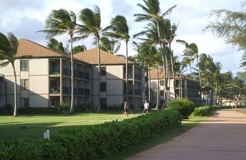 Kapaa Condo | PERFECT KAUAI Condo! Steps from Beach/2bd2bth Washer/Dryer AC -Free Parking