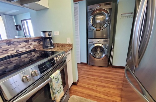 Makaha Condo | Permitted Hawaiian Princess - High floor, amazing view, ocean, turtles, sunsets