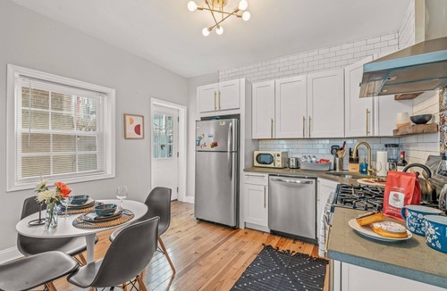 Northern Liberties House | Pet Friendly- Big- King Bed | A+ Location