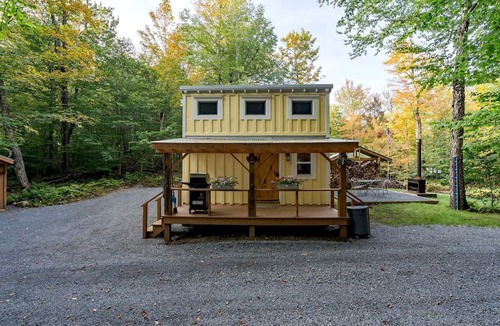 Brantingham Cottage | Pet Friendly Glamping in a Vintage Hay Wagon to Discover the Adirondacks