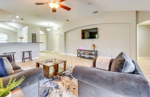 Northside House | Pet-Friendly Jacksonville Home Rental w/ Lanai!
