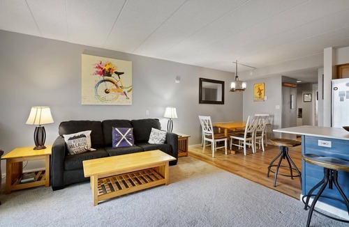 Killington Condo | Pinnacle E23 Condo | Pool, Hot Tub | Golf Nearby