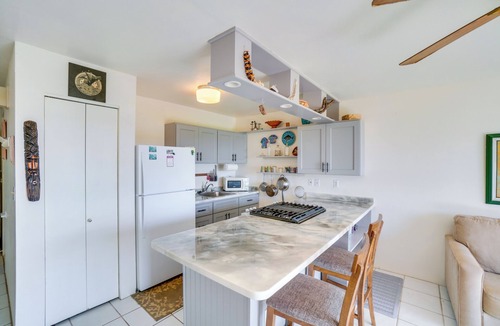 Kaunakakai Condo | Pool Access: Ocean-View Molokai Shores Condo!