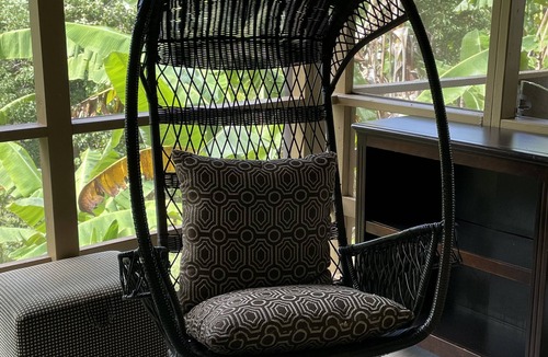 Kapaau Cottage | Private Banana Tree Cottage with Ocean Views