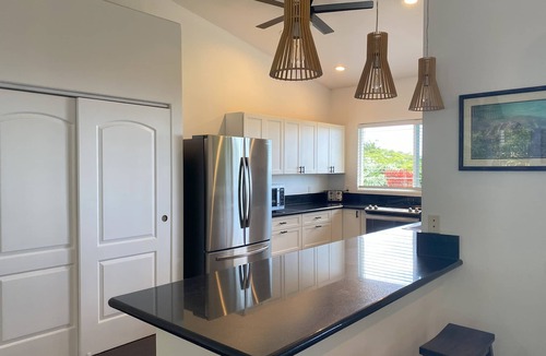 Kona Palisades House | Private & Beautiful home on 1 acre close to airport, beach, & Kailua-Kona town