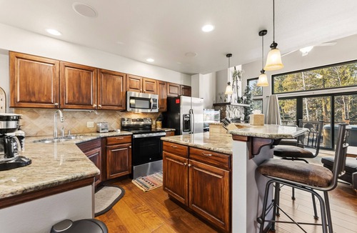 Warrior's Mark Ski Chalet | Private Hot Tub | Main St/Bike Trails