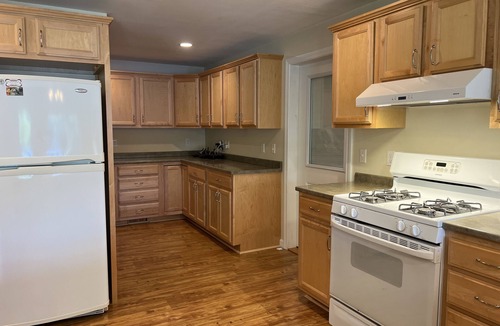 West Minot House | Private lakefront escape–kayak, swim, fish & ski in ME