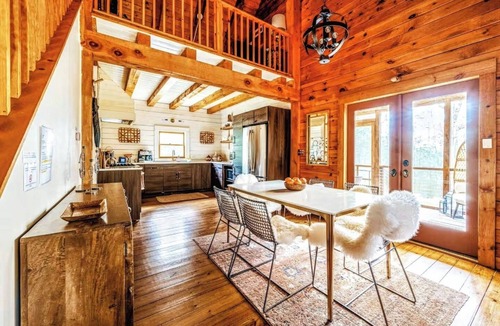 Stone Ridge Cabin | Private, Modern, Pet-Friendly Log Cabin Getaway on 6 Acres,