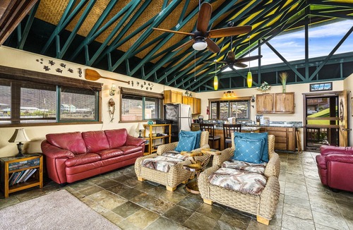 Captain Cook House | Private, ocean front home with private pool, Amazing place!