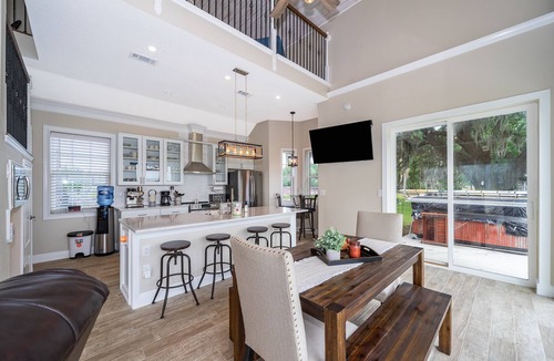 Davenport House | Private Ranch Style Home on Lake with gated access…couples retreat, very private