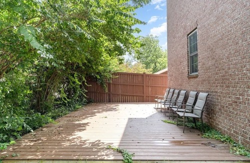 Green Hills House | Private Room in Luxe Green Hills Home – Prime 12 South Location