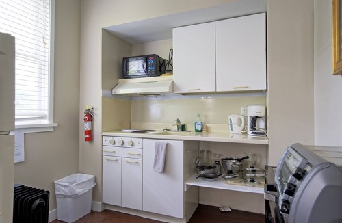 Ithaca Apartment | Private & Spacious 2 Bedroom - Carriage House