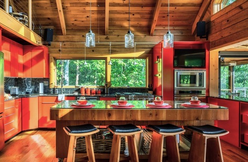 Townsend Cabin | Private*Zen*SwimSpa*ChefKitchen*