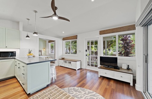 Lanikai House | Quaint Tropical Cottage w/Pool, Lanai & AC, Walk to Beach: Lanikai Ohana Hale