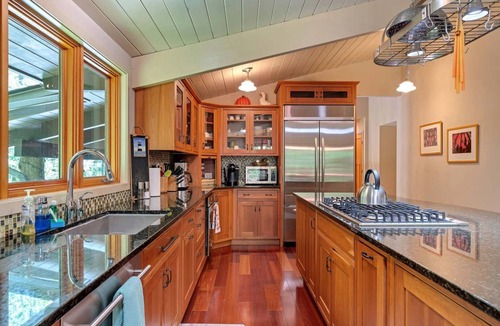 Quechee House | Quechee House with Hot Tub, Sauna & Club Access