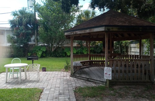 Cape Caneveral Beach Gardens Condo | Quiet family friendly place to spend birthday, anniversary or just get away.