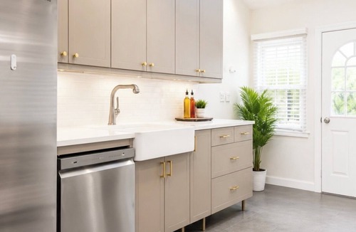 West Reading House | Refined West Reading Retreat - Steps from Penn Ave - Near Hospital
