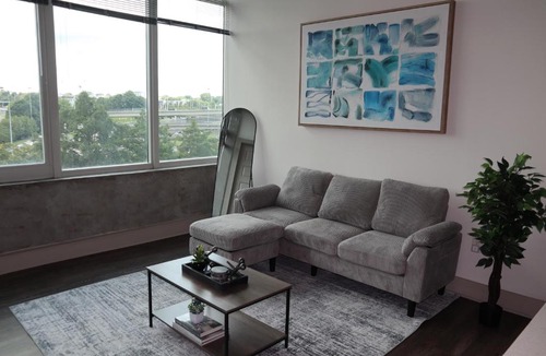 Peachtree Center Apartment | Relax Work and Stay In Style -Downtown Atlanta